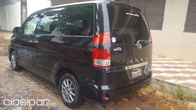 Toyota Noah 2006 — foto 3