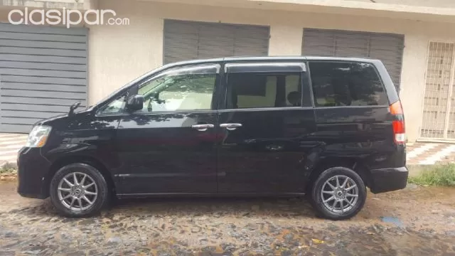 Toyota Noah 2006 — foto 4