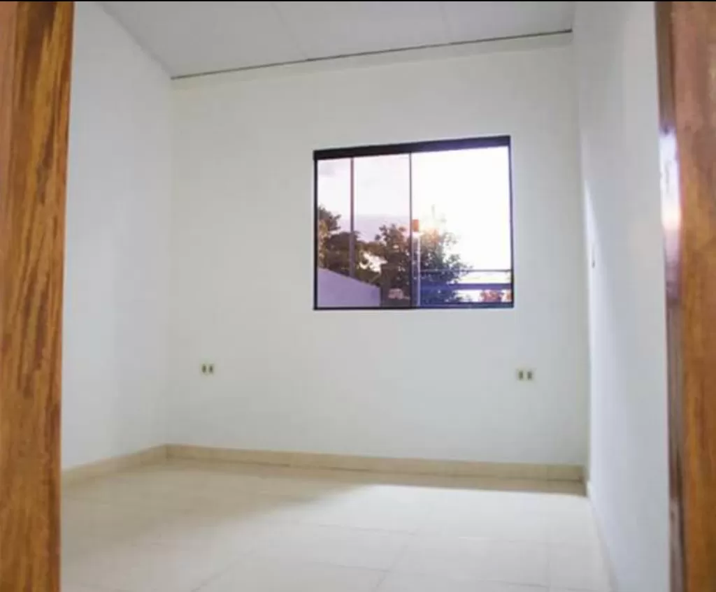DÚPLEX EN LUQUE DE PRIMERA — foto 3