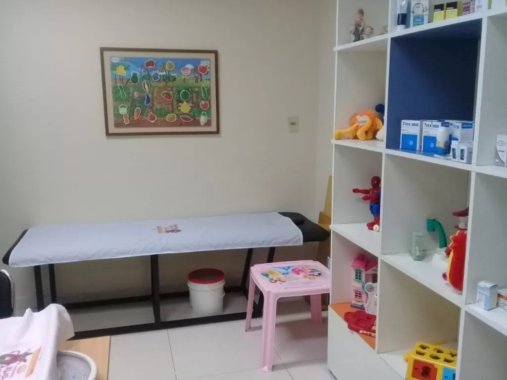 CLINICA ALQUILA CONSULTORIO MÉDICO CERCA DEL MERCADO 4 — foto 2