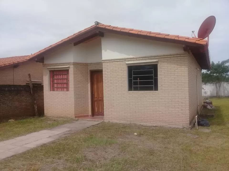 HERMOSA CASA EN MORAS-CUÉ LUQUE — foto 2