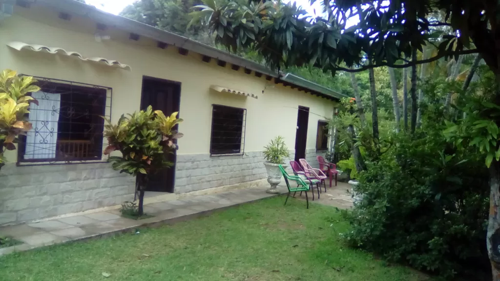 Vendo casa zona centrica a 84kilometros de Asunción — foto 3