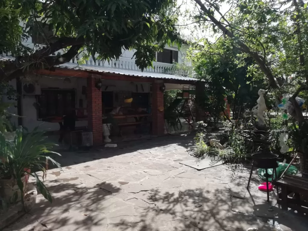 Vendo casa, mansión a media cuadra de ruta transchaco en mariano roque alonso — foto 3