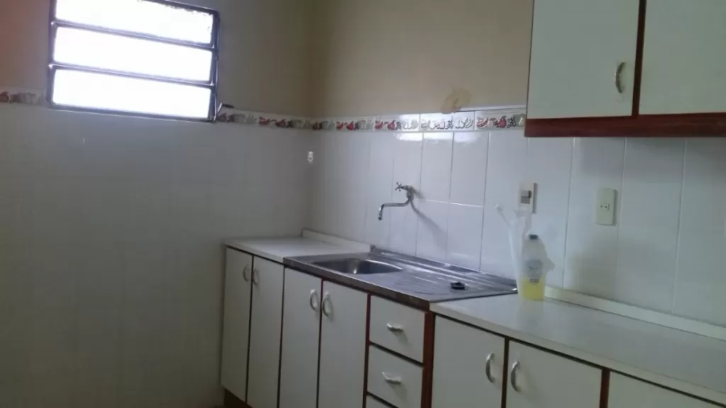 SE ALQUILA DEPARTAMENTO TIPO DUPLEX CON COCHERA EN SAJONIA — foto 3