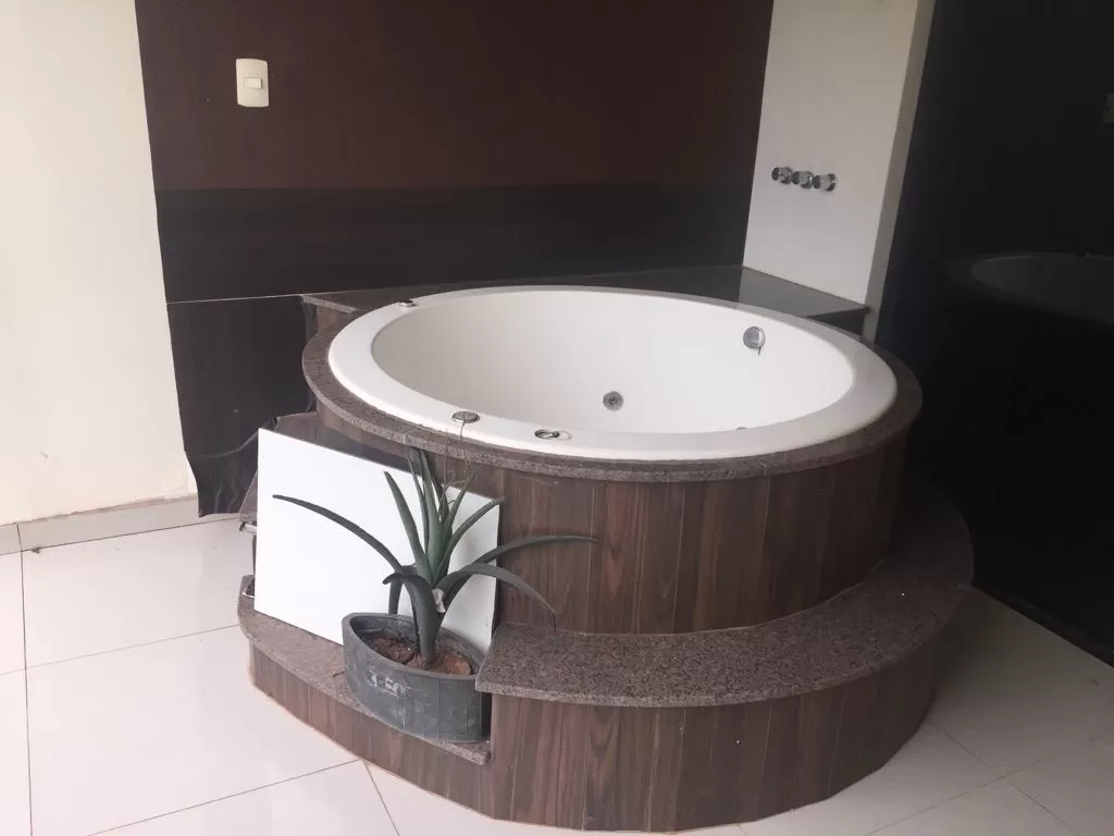 VENDO HERMOSA RESIDENCIA EN EL PARANÁ COUNTRY CLUB — foto 2