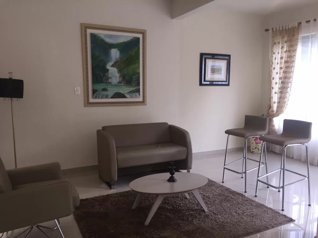 VENDO HERMOSA RESIDENCIA EN EL PARANÁ COUNTRY CLUB — foto 3