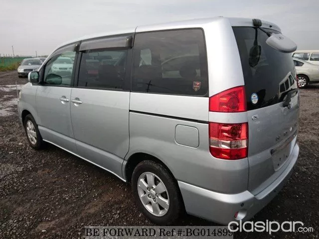 Toyota Noah 2005 — foto 3
