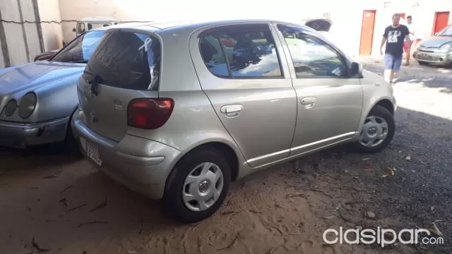 Toyota Vitz 2003 - foto 2