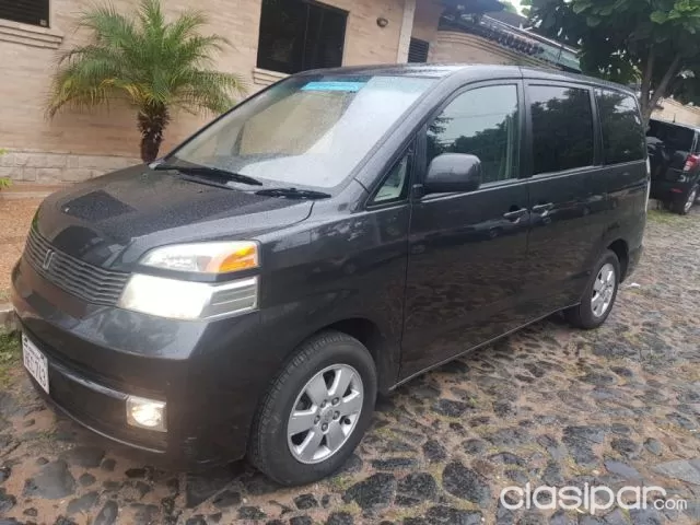 Toyota Voxy 2003 - foto 3