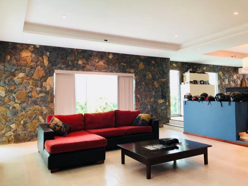 FOR SALE BEAUTIFUL MINIMALIST HOUSE FERNANDO DE LA MORA - PARAGUAY — foto 3
