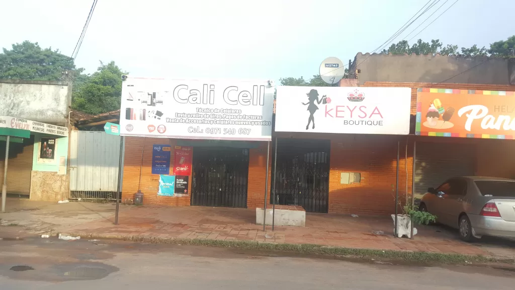 Vendo Casa con dos salones comerciales en el centro de Tobatí (Cordillera) — foto 2