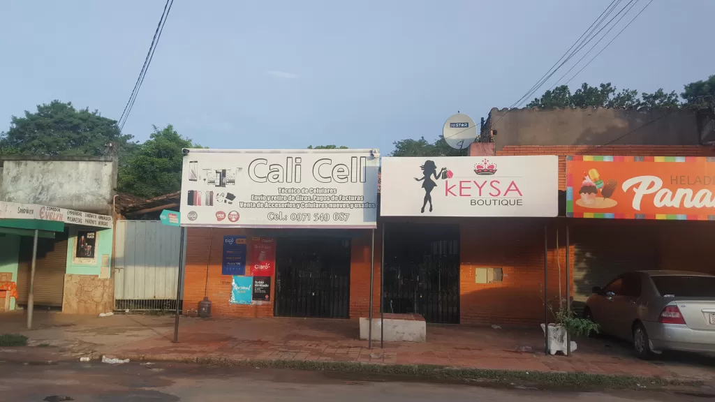Vendo Casa con dos salones comerciales en el centro de Tobatí (Cordillera) — foto 3