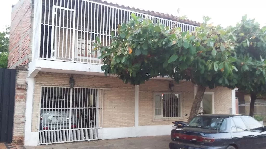 CASA EN LUQUE HERMOSO OFERTAAAA — foto 2