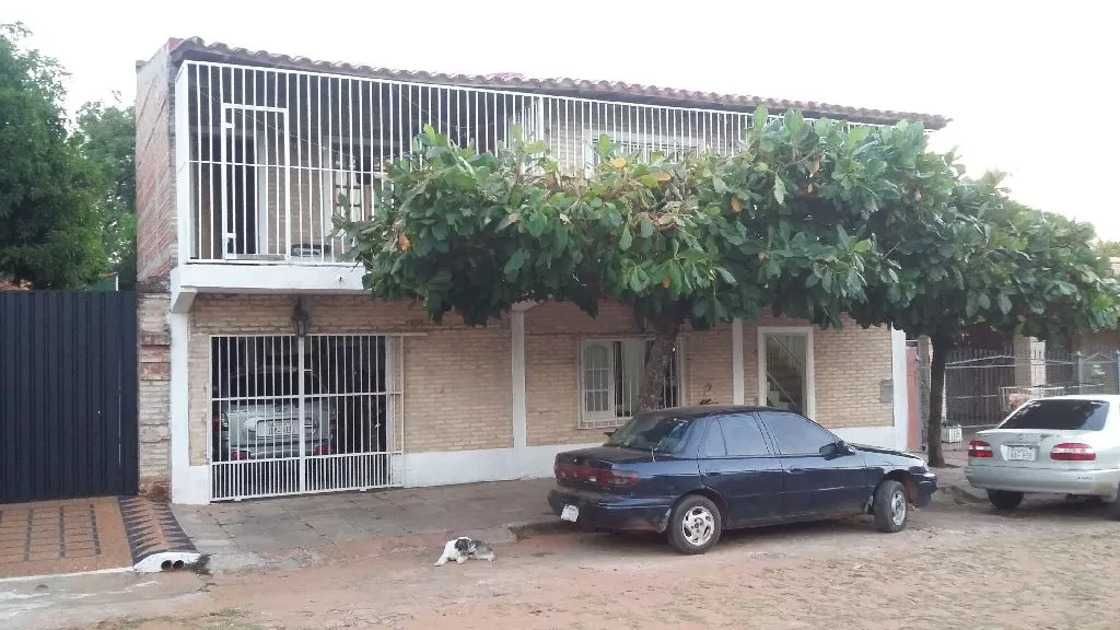CASA EN LUQUE HERMOSO OFERTAAAA — foto 3