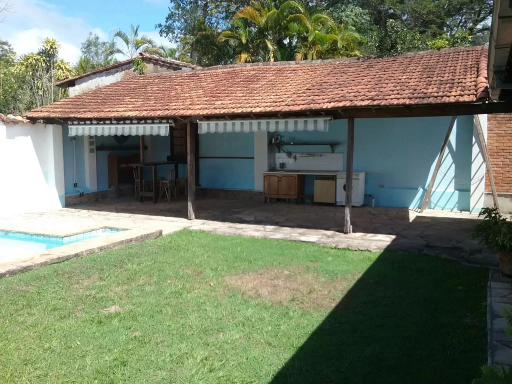 la casa es construida en un terreno con una Superficie de 600 mts2, 18.75X32m — foto 3
