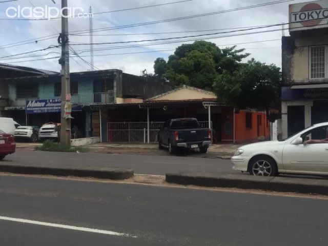 VENDO CASA SOBRE DOBLE AVENIDA DEFENSORES DEL CHACO 1299959