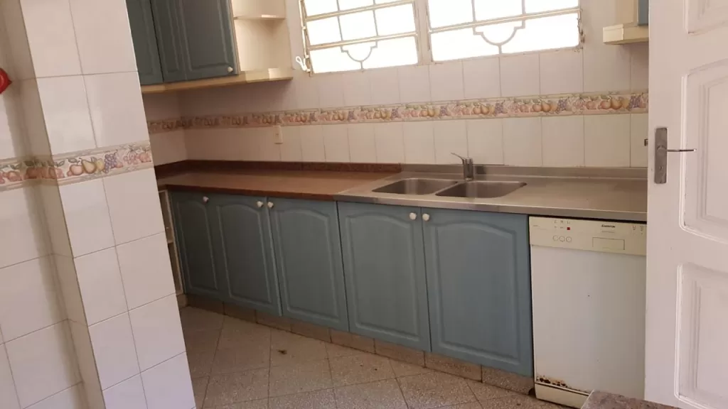 Vendemos amplia casa en Lambaré - 2 Lotes — foto 3