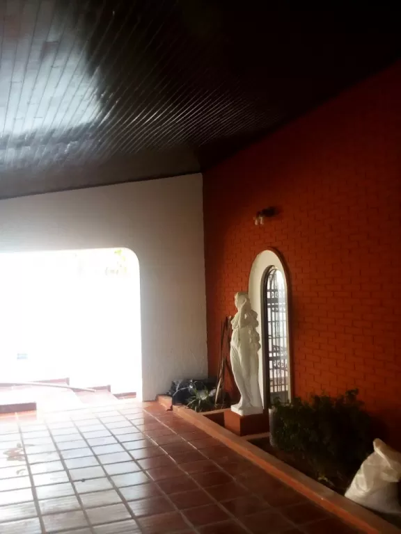 VENDO CASA TOTALMENTE REFACCIONADA — foto 2