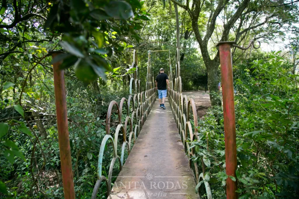 VENDO HERMOSO CAMPO EN PARAGUARÍ! IDEAL PARA TODO TIPO DE EMPRENDIMIENTO! — foto 2