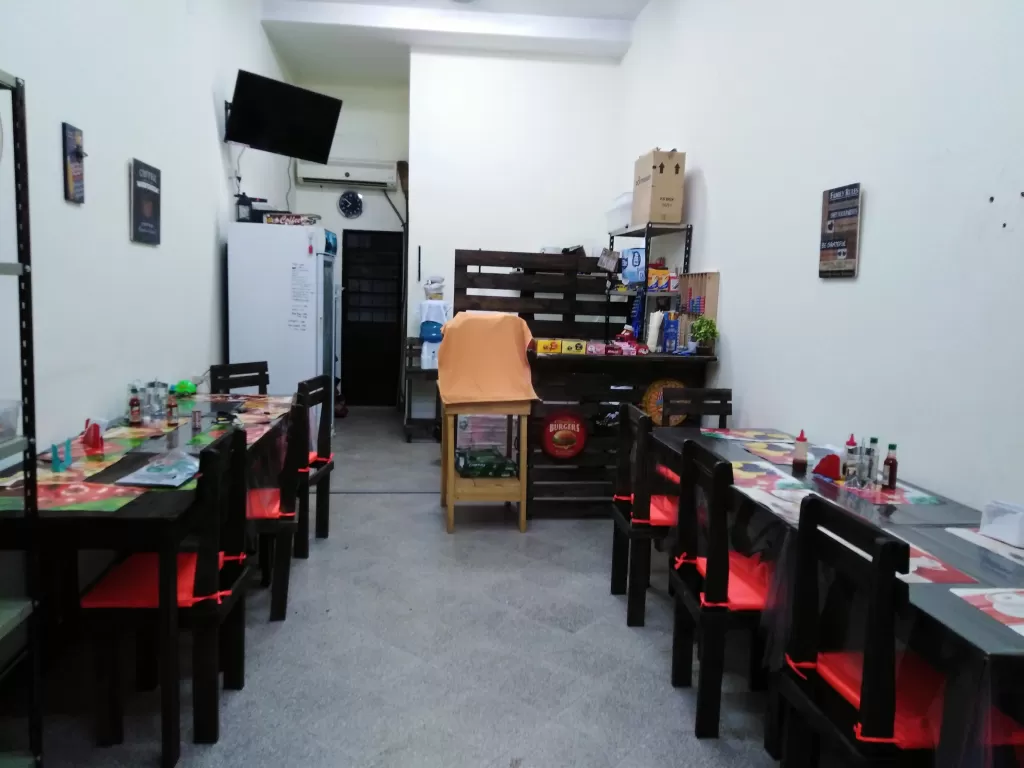 Vendo negocio de bar comedor con clientes formados — foto 2