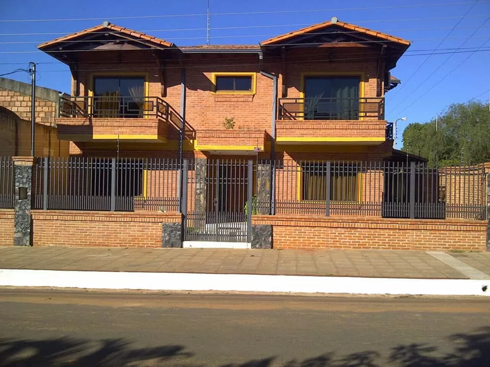 Vendo Residencia en San Lorenzo a pasos del centro barrio residencial — foto 2