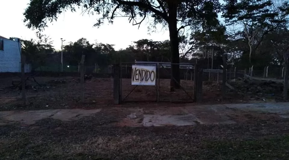 VENDO HERMOSO TERRENO EN ZONA RESIDENCIAL DE LAMBARÉ — foto 3