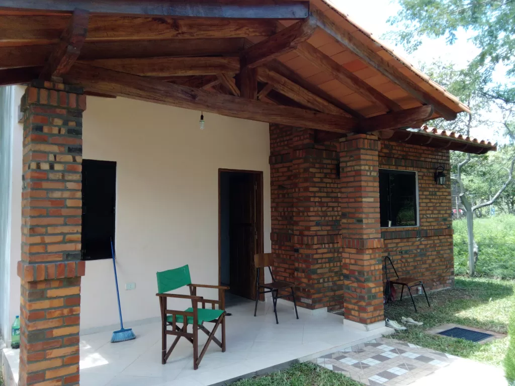 DOY POR 165 MILLONES!!CASA A ESTRENAR EN CAACUPÉ, CERCANO A LAS CARMELITAS DESCALZAS — foto 3