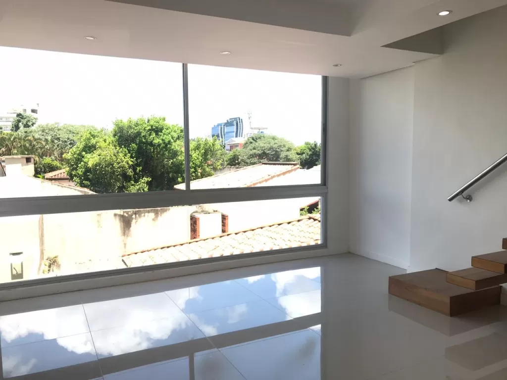 En venta Precioso Departamento tipo duplex zona Carmelitas — foto 2