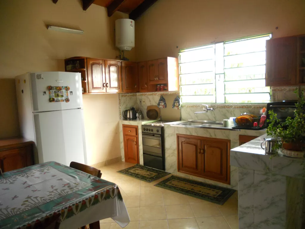 vendo casa en Caacupe 2 cuadras de la ruta 2 — foto 3