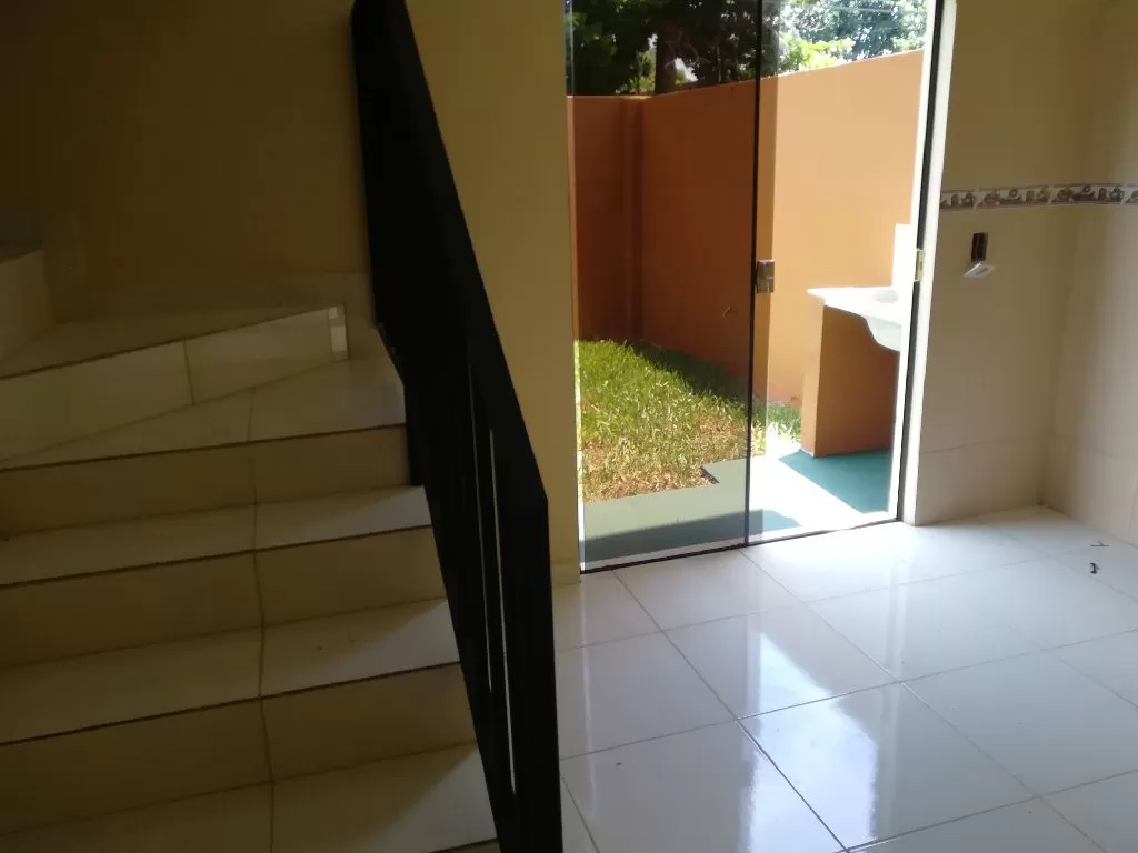 Duplex Baratitos en Villa Elisa...265 mil!! — foto 3