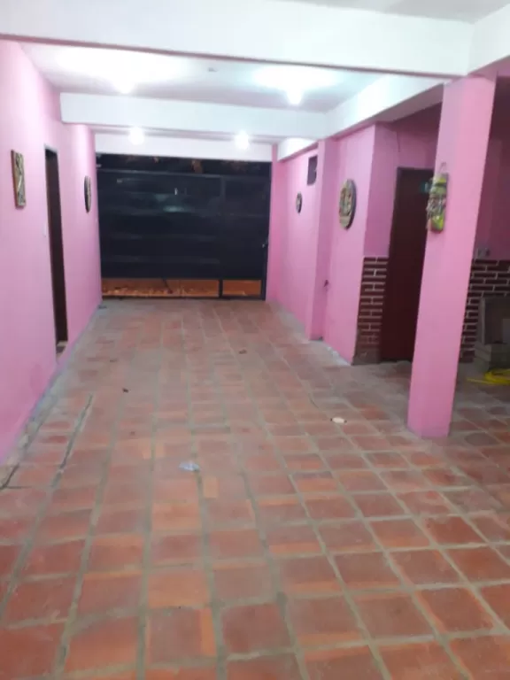 Vendo Casa con excelente ubicacion en Lambare Barrio San Isidro — foto 2