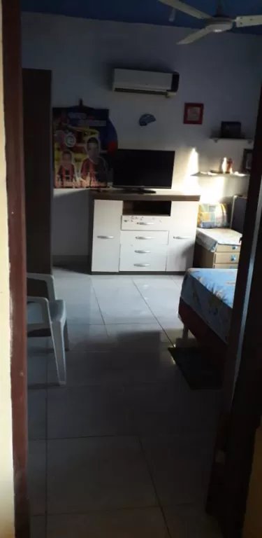 Vendo Casa con excelente ubicacion en Lambare Barrio San Isidro — foto 3