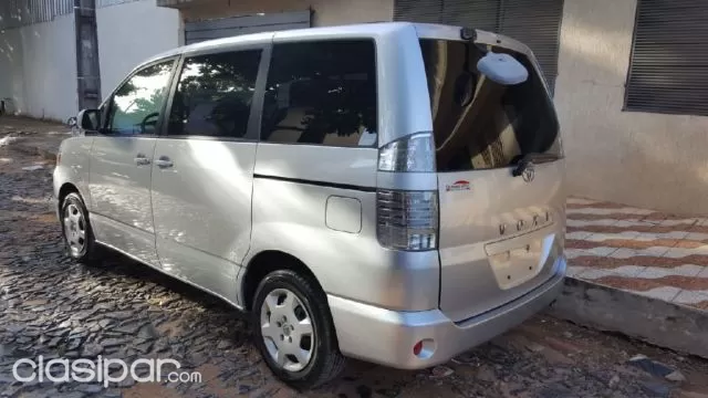 Toyota Voxy 2006 — foto 4