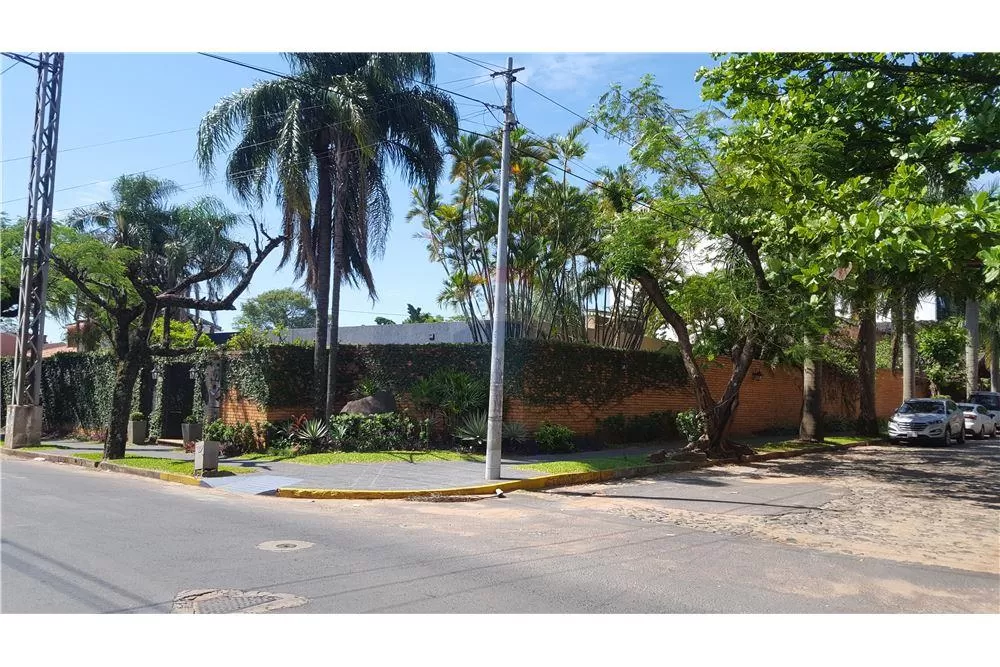 VENDO GRAN RESIDENCIA EN VILLA MORRA — foto 2
