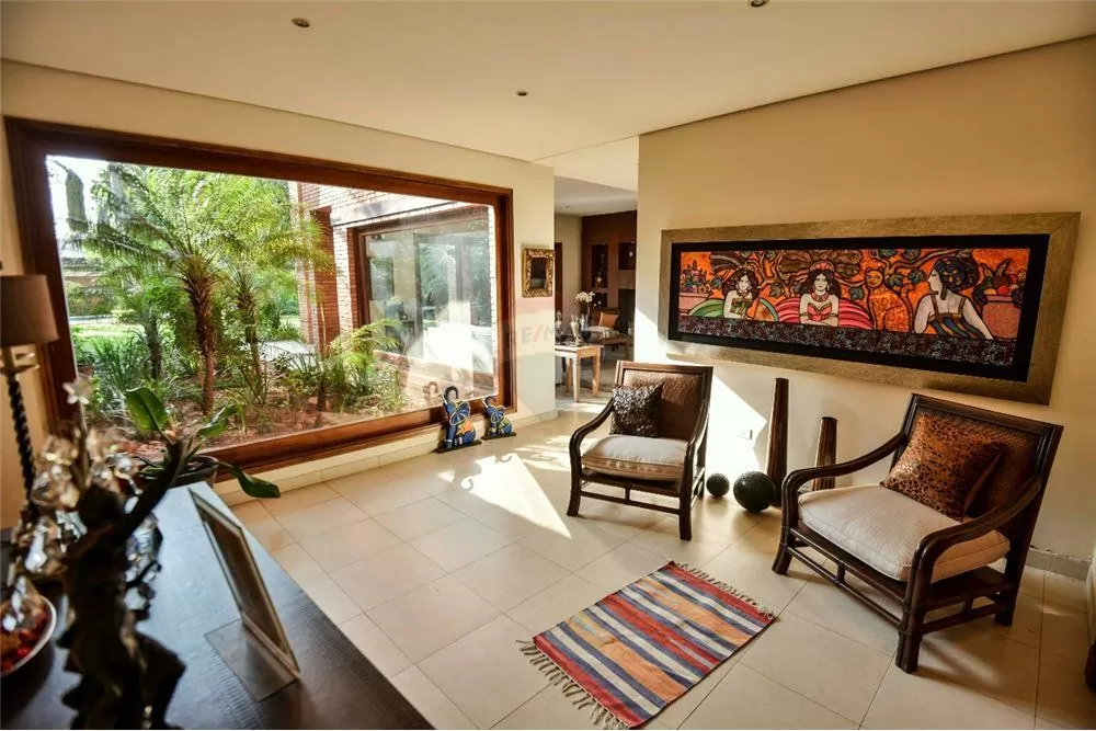 VENDO HERMOSA RESIDENCIA IMPORTANTE EN MBURUCUYA — foto 2