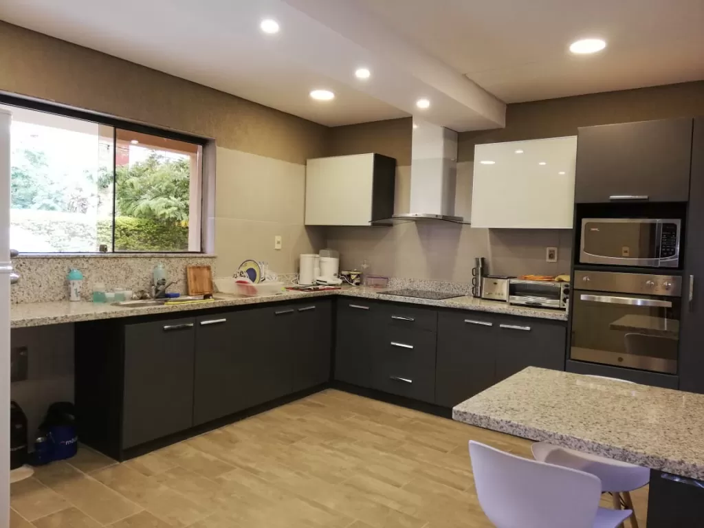 Vendo amplio Duplex en Condominio cerrado Luque Los Jardines. — foto 2