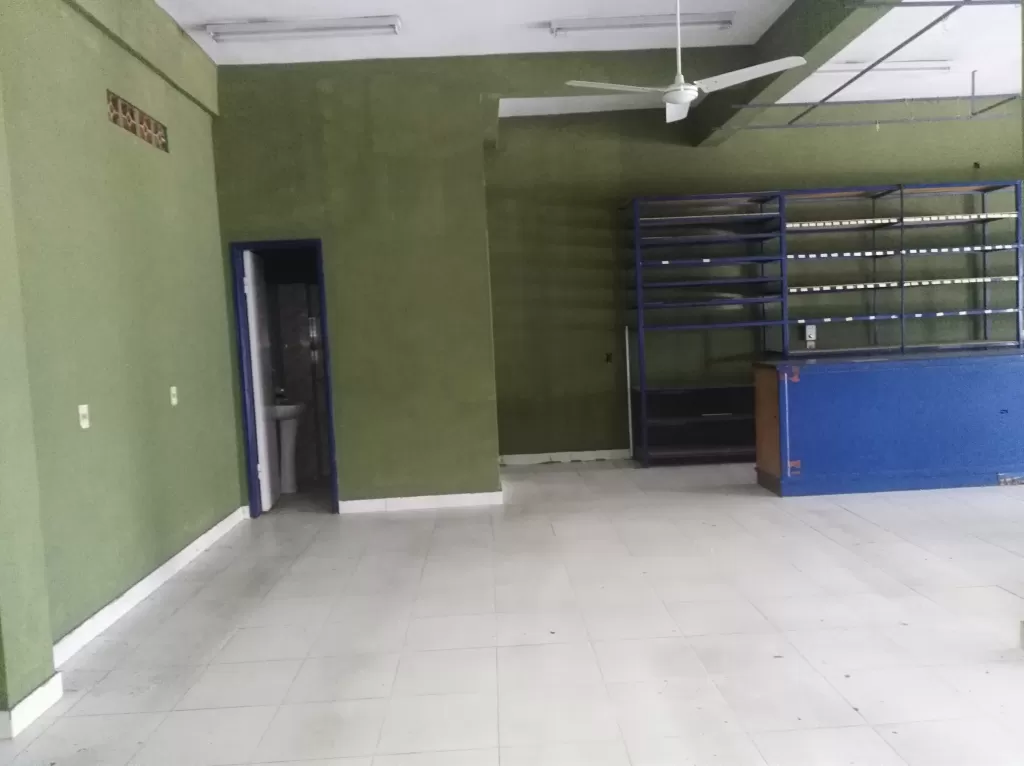 Vendo Amplio Local Comercial en Itaugua Km 2 — foto 3