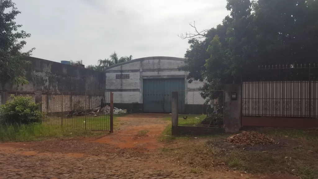 VENDO DEPOSITO EN EL BARRIO SAN JOSE - CIUDAD DEL ESTE — foto 2