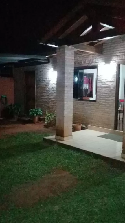VENDO CASA EN LUQUE ZONA 4to. BARRIO. COD 1712 PRECIO: 700.000.000 GS — foto 3
