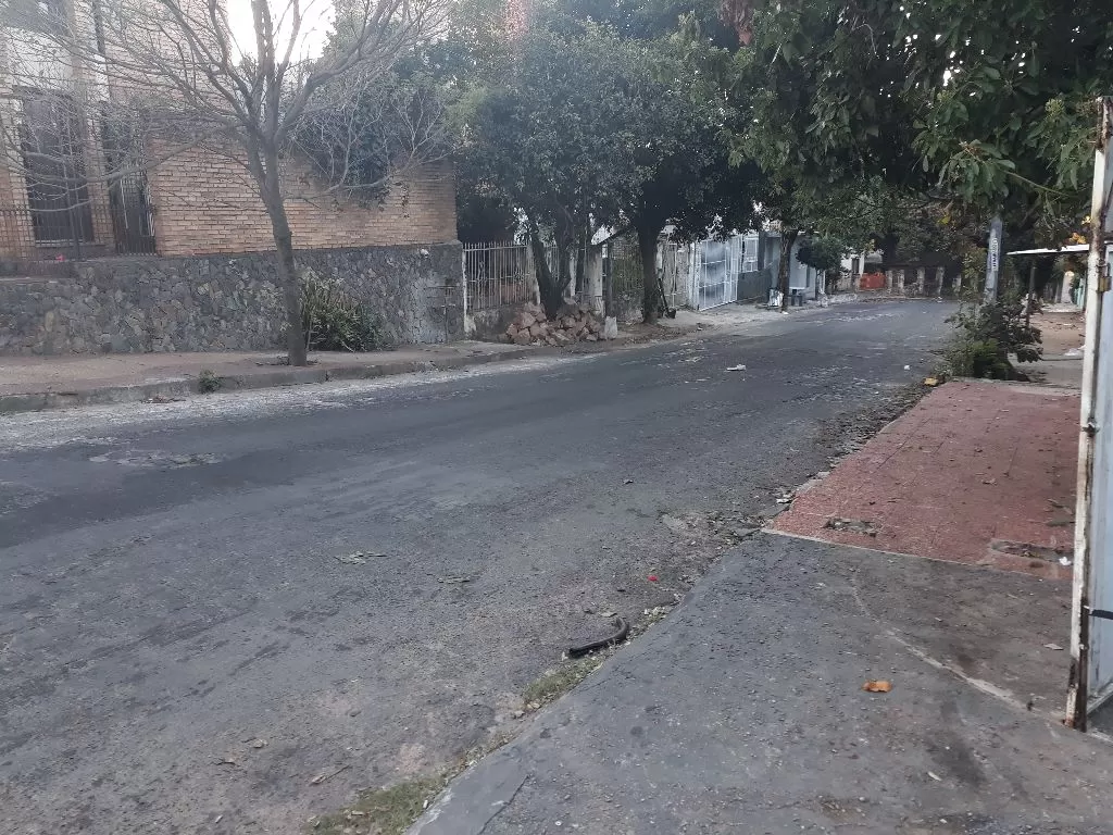 Urgente remato casa en Asunción esquina.. — foto 2