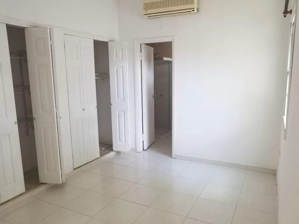 VENDO LINDA CASA Z YACHT Y GOLF CLUB, A PASOS DEL COLEGIO SEK!!! — foto 3