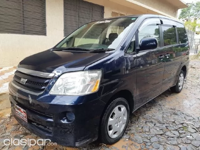 Toyota Noah 2006 - foto 2