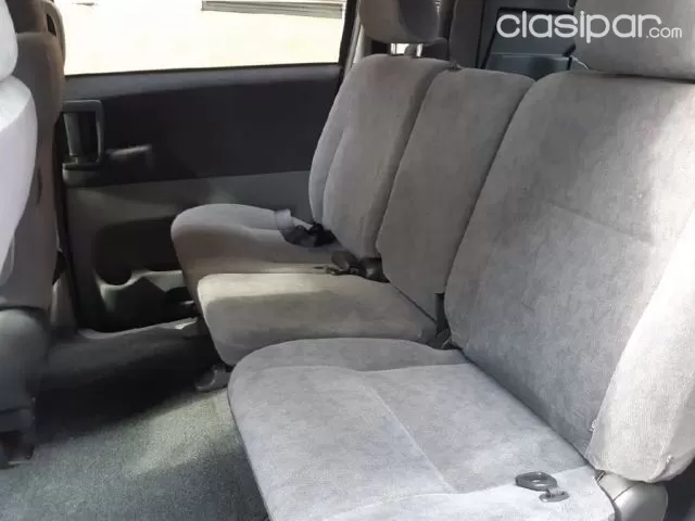 Toyota Noah 2006 - foto 8
