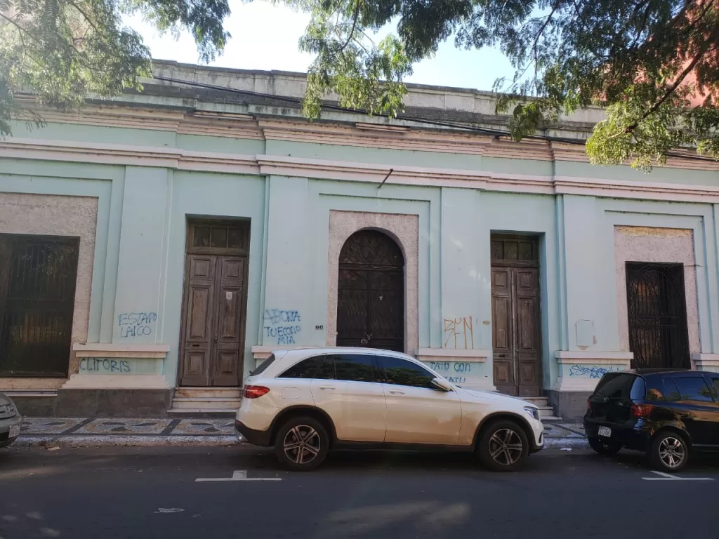 Vendo salón con edificio zona céntrica! — foto 2