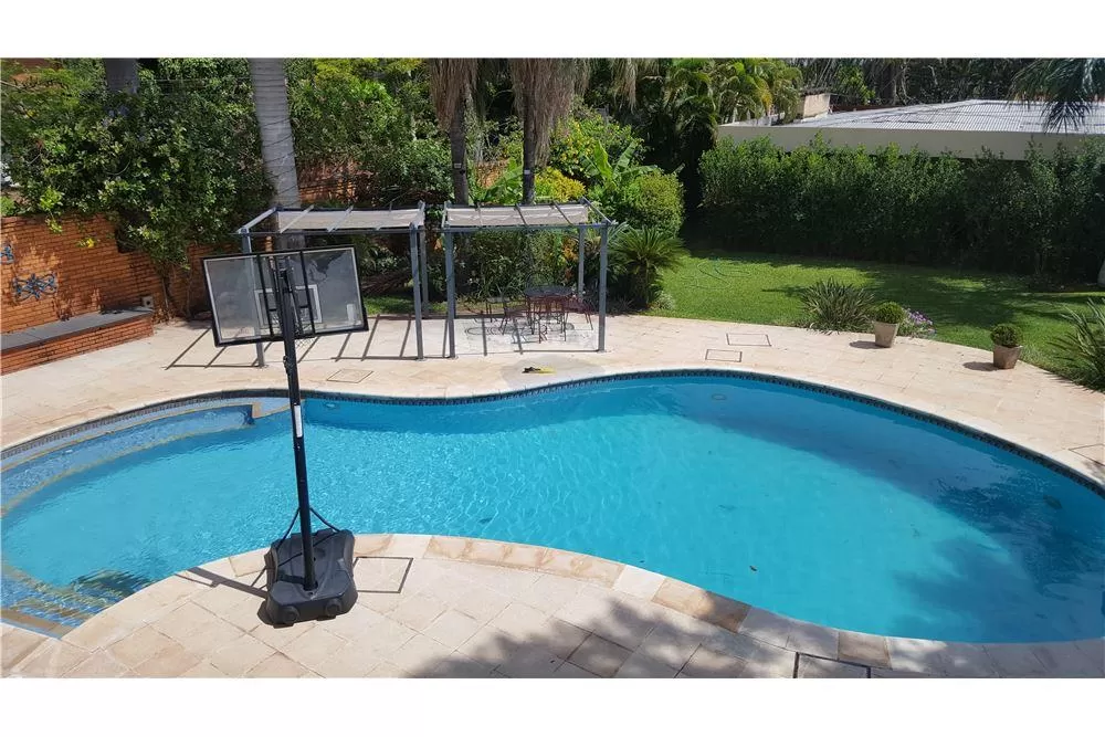 Venta de Hermosa Casa en Residencial Villa Morra 2,700,000 USD — foto 3