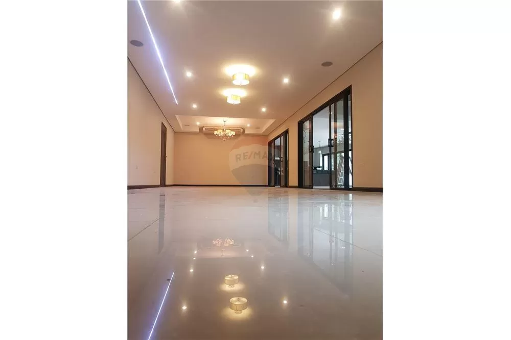 Vendo Fina Residencia en Mariscal Lopez — foto 2