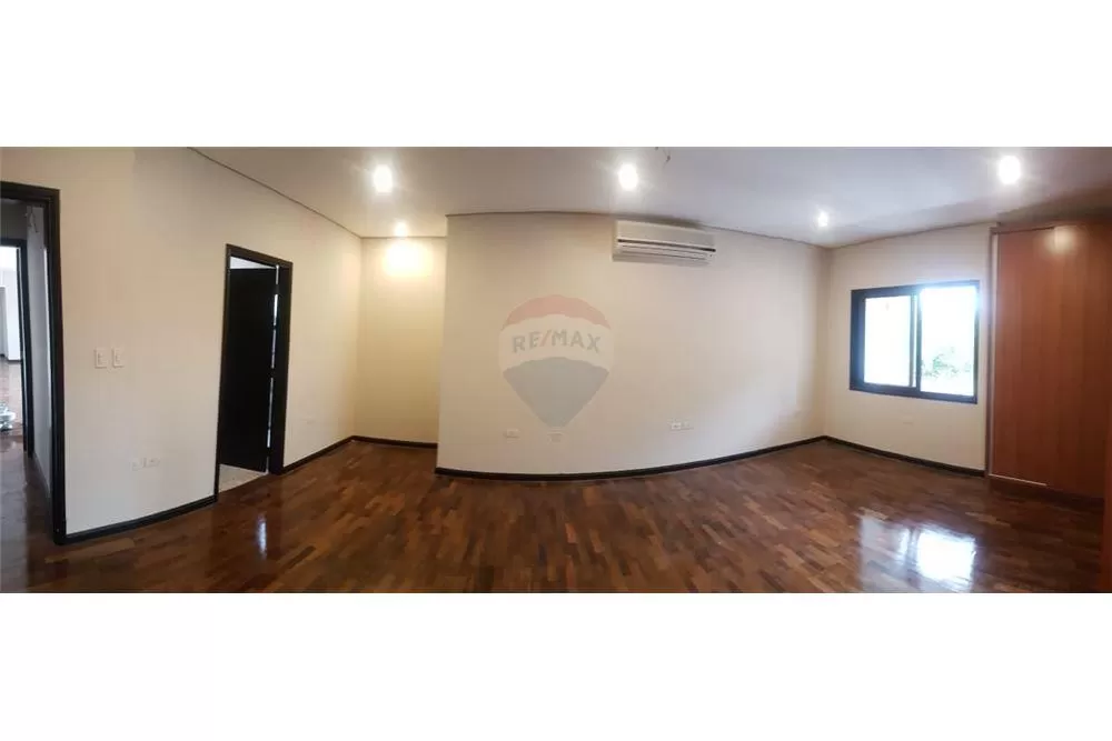 Vendo Fina Residencia en Mariscal Lopez — foto 3