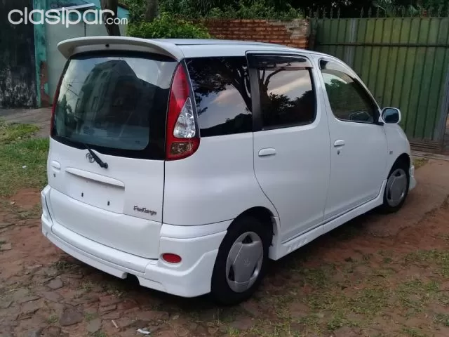Toyota Funcargo 2002 - foto 2