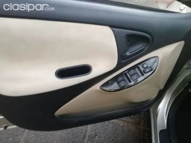 Toyota Vitz 2004 - foto 2