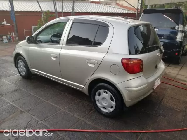 Toyota Vitz 2004 — foto 4